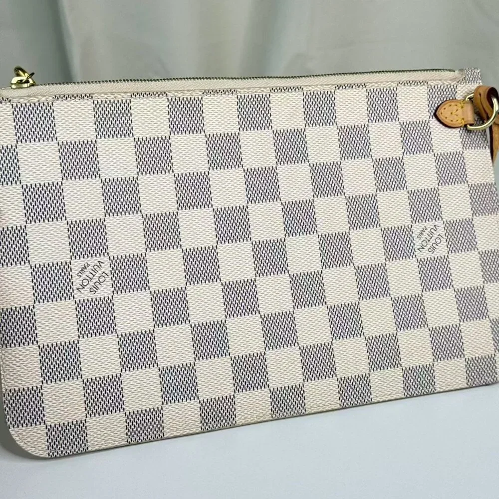 Louis Vuitton Clutch Damier Azur